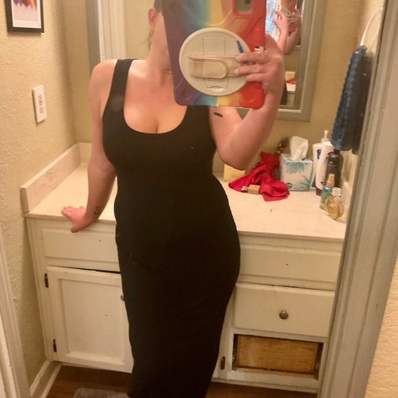 NEW LISTING‼️OLD NAVY Maxi Dress - Picture 13 of 16